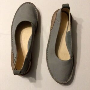 Clarks Gray and Brown Flats Classic Design